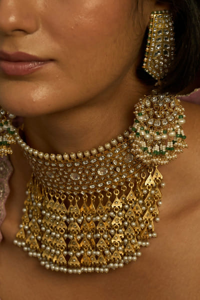 Preeti Mohan Gold plated pearl kundan earrings PREEJUL26D348653