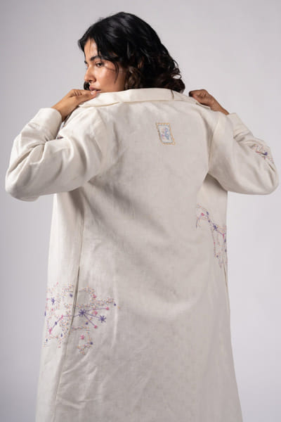 Subtle Shuttle Studio White hand embroidered woven long jacket SUBTAUG26D151457