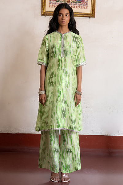 Green printed and embroidered kurta