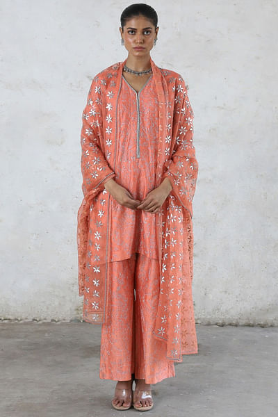 Peach floral zari gota embroidered kurta set