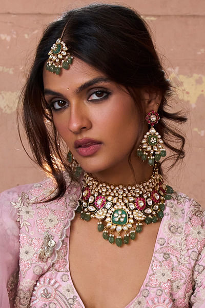 Green and pink polki and onyx choker set