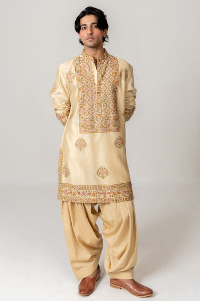 Wabi Sabi Beige aari embroidered kurta set WABIJUN26D145977