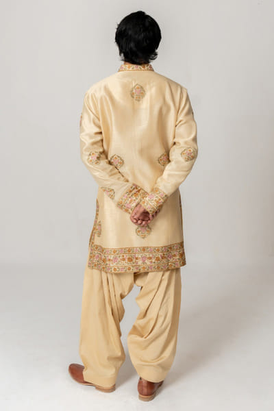 Wabi Sabi Beige aari embroidered kurta set WABIJUN26D145977