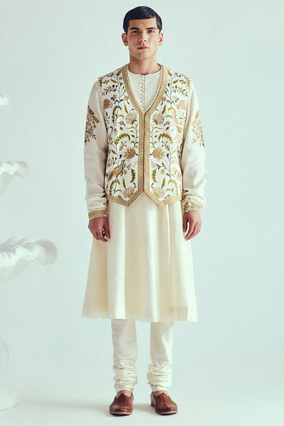 Ivory resham embroidered bandi set