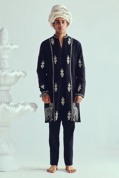 Black resham embroidered kurta set