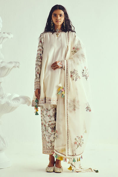 Ivory floral embroidered kurta set