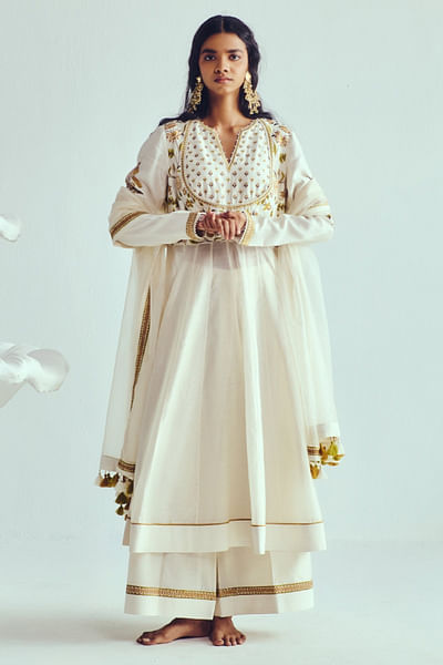 Ivory resham embroidered anarkali set