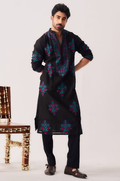 Black resham embroidery kurta set