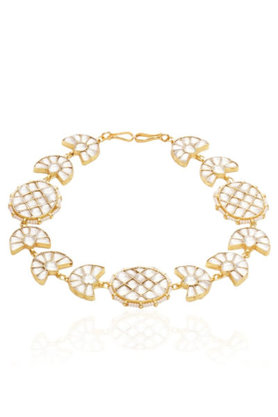 White kundan embellished sheesh phool