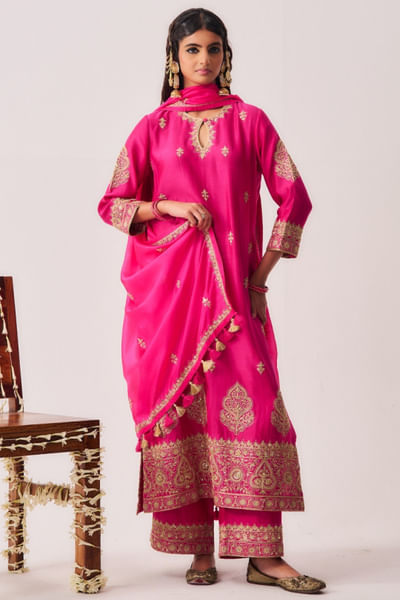 Fuchsia zari dori hand embroidered kurta set