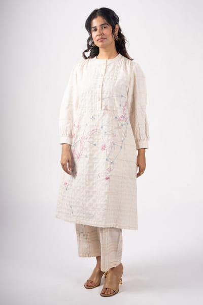 Subtle Shuttle Studio Ivory space dyed plaid hand embroidered tunic SUBTAUG26D151453