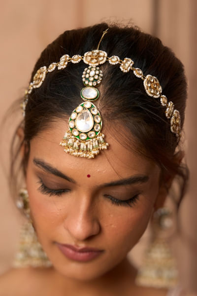 Green polki maang tikka