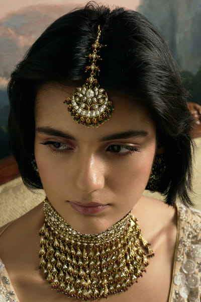 Preeti Mohan Ruby red kundan mang tika PREEJUL26D348661