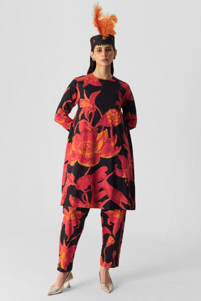 Black floral print kurta set
