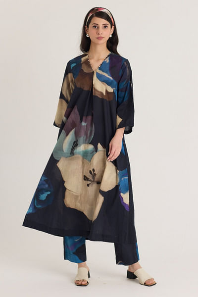 Black floral printed kurta set
