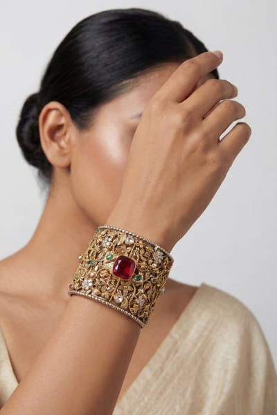 Zevar By Geeta Red and gold kundan polki cuff ZEVAJUN26D146035