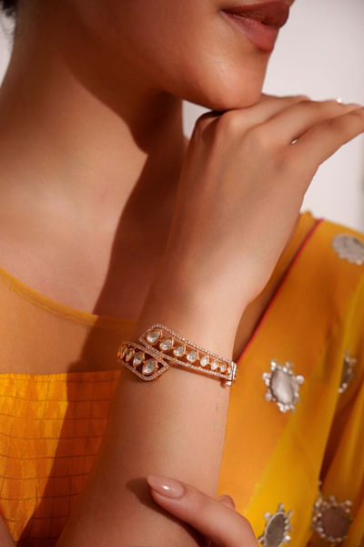 Gold polki and kundan bracelet