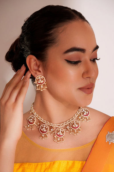 Gold kundan embellished necklace set