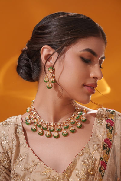 Green stones necklace set