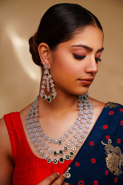White and green diamond layered necklace set