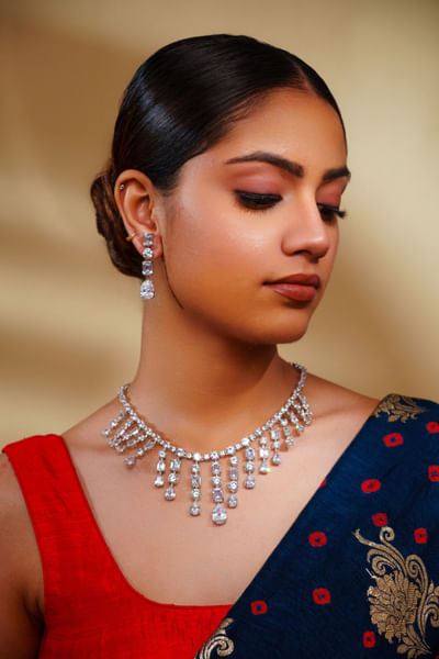 White diamond necklace set