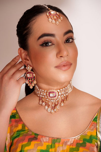 Gold kundan and polki choker set