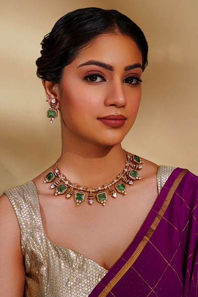 Green enamel stone necklace set