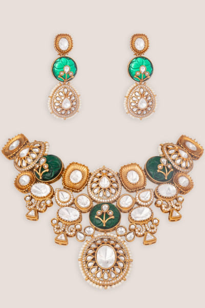 Zevar By Geeta Green and white embellished choker set ZEVAJUN26D246385