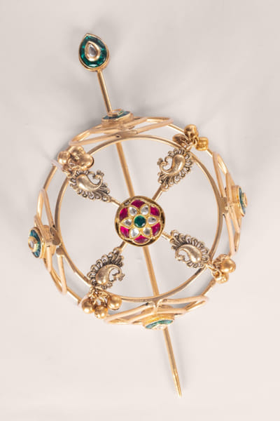 Zevar By Geeta Multicolour embellished hair-bun cage ZEVAJUN26D246386