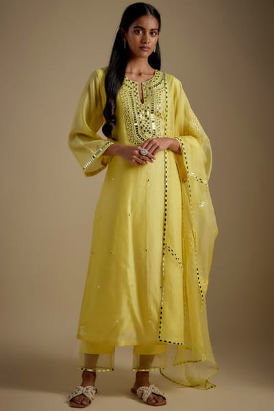 Asaga Baby yellow mirror embroidered kurta set ASAJUN25D130208
