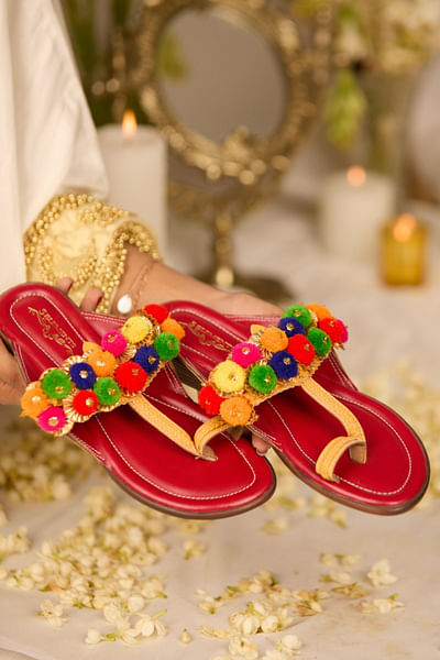 Multicolour pom-pom embellished kolhapuris