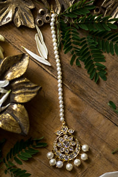 White pearl maang tikka on sale